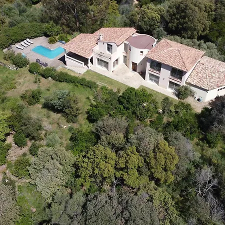 Spacious Near The Airport Of Ajaccio Hébergement de vacances *