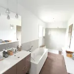 Spacious Near The Airport Of Ajaccio Hébergement de vacances *