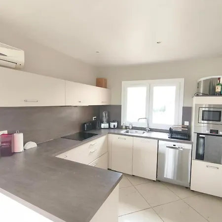 Casa vacanze Spacious Near The Airport Of Ajaccio *